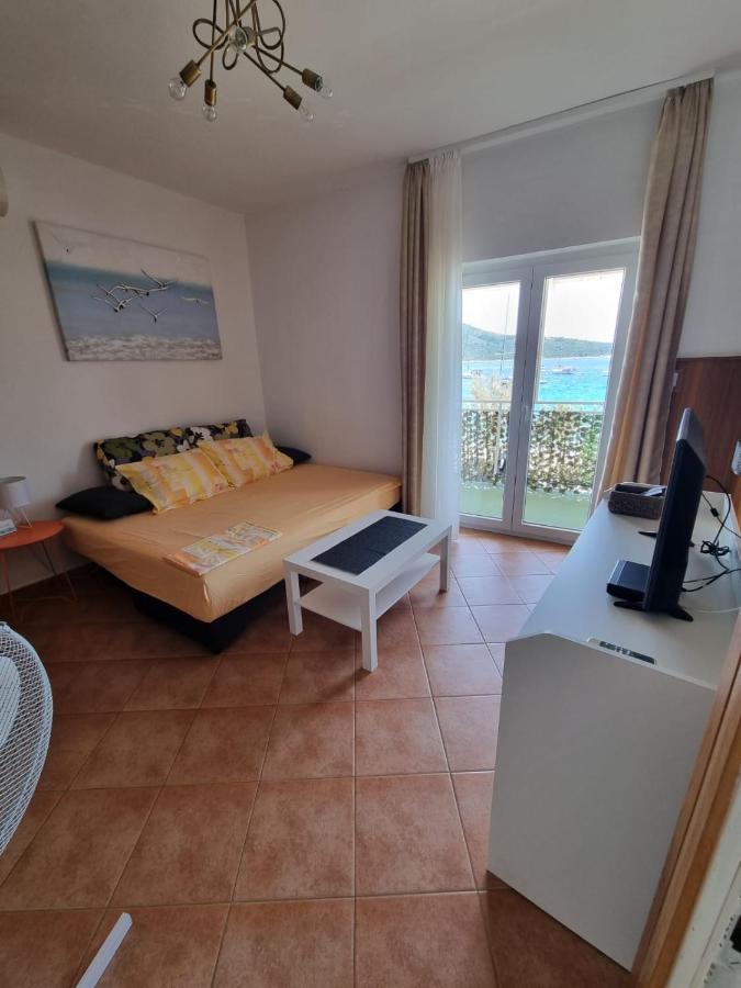 Apartman Smoljic 4+2 Примоштен Экстерьер фото