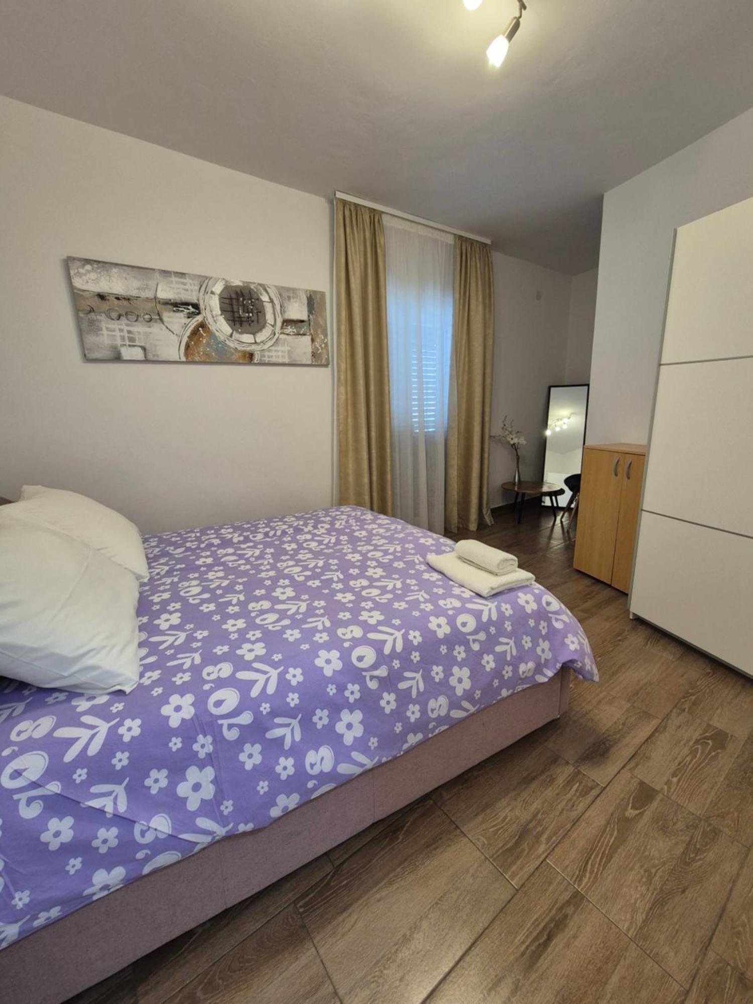 Apartman Smoljic 4+2 Примоштен Экстерьер фото